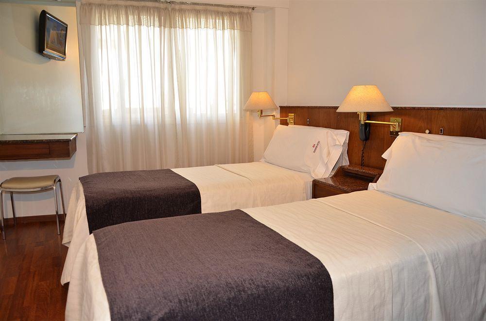 Ecuador Hotel Буенос Айрес Екстериор снимка