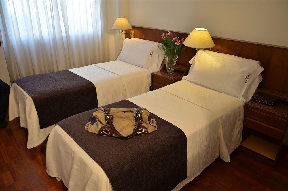 Ecuador Hotel Буенос Айрес Екстериор снимка