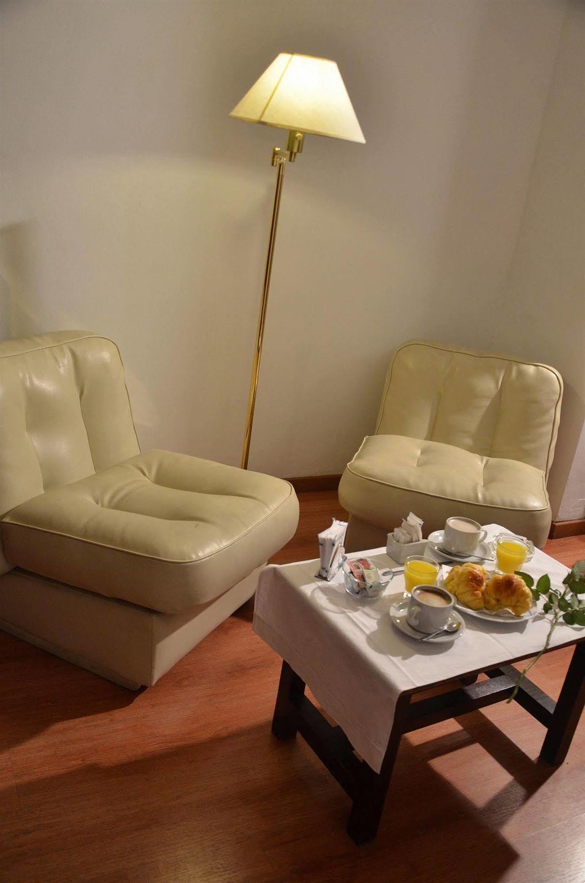 Ecuador Hotel Буенос Айрес Екстериор снимка